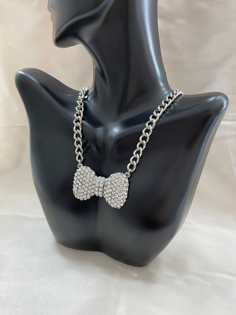 Minnie Mouse Bow Necklace